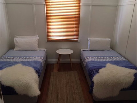 A Sunday Cottage - Melbourne Tourism 8